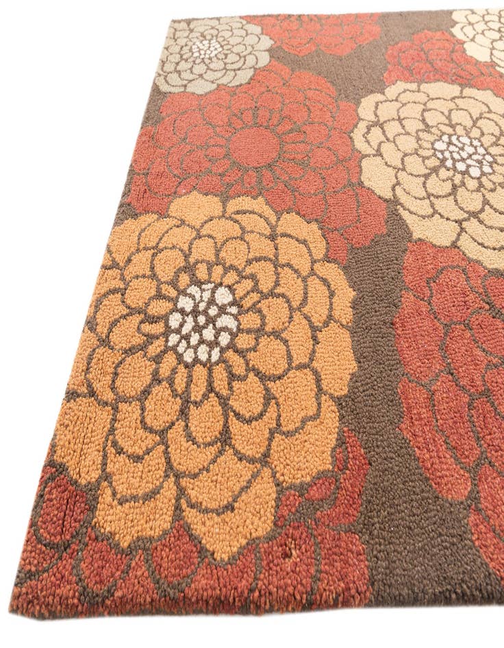 Detail image of  5' x 7' 4 Agra Rug