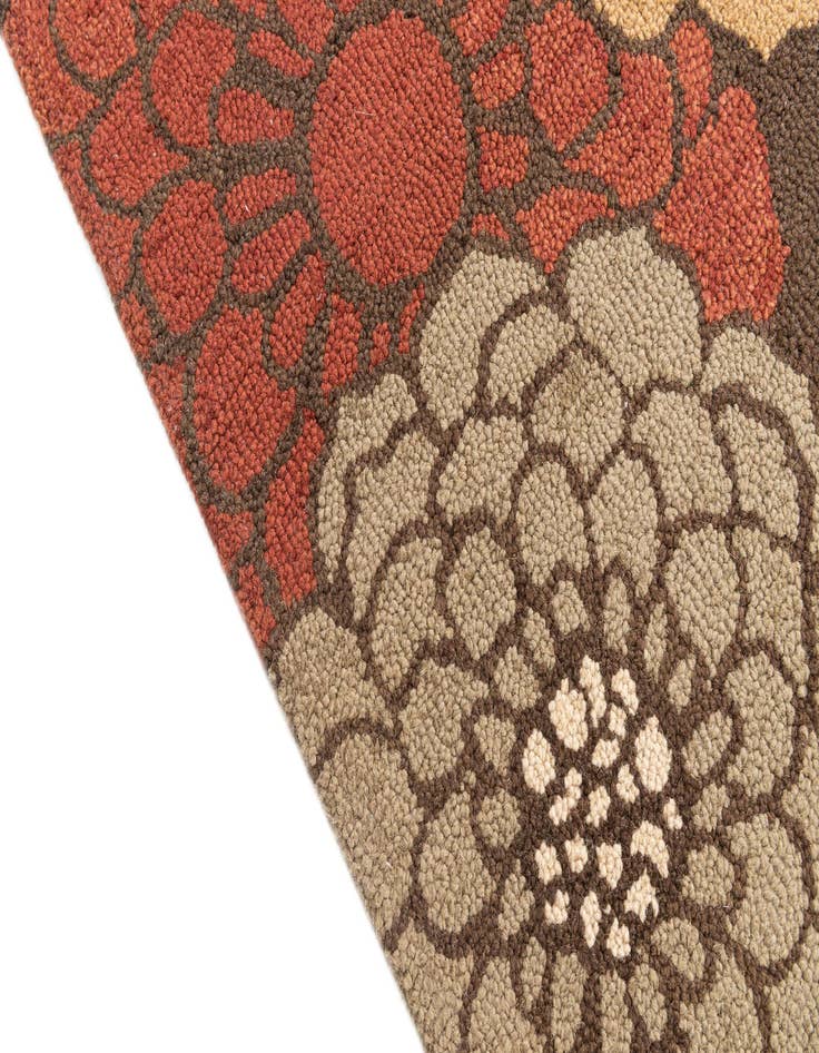 Detail image of  5' x 7' 4 Agra Rug