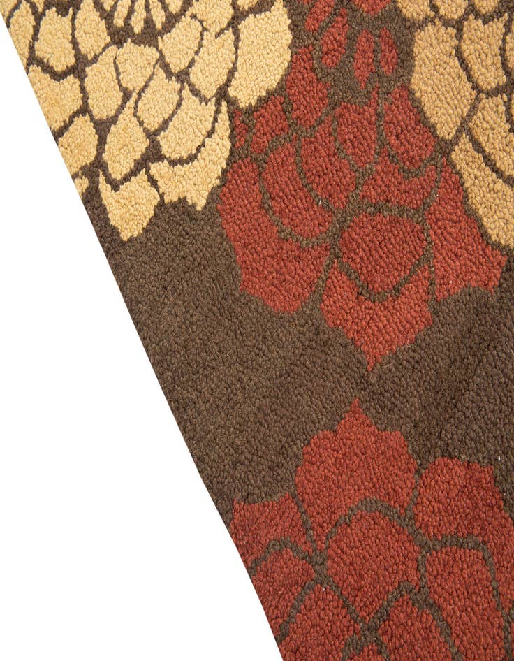 Detail image of  5' x 7' Agra Rug