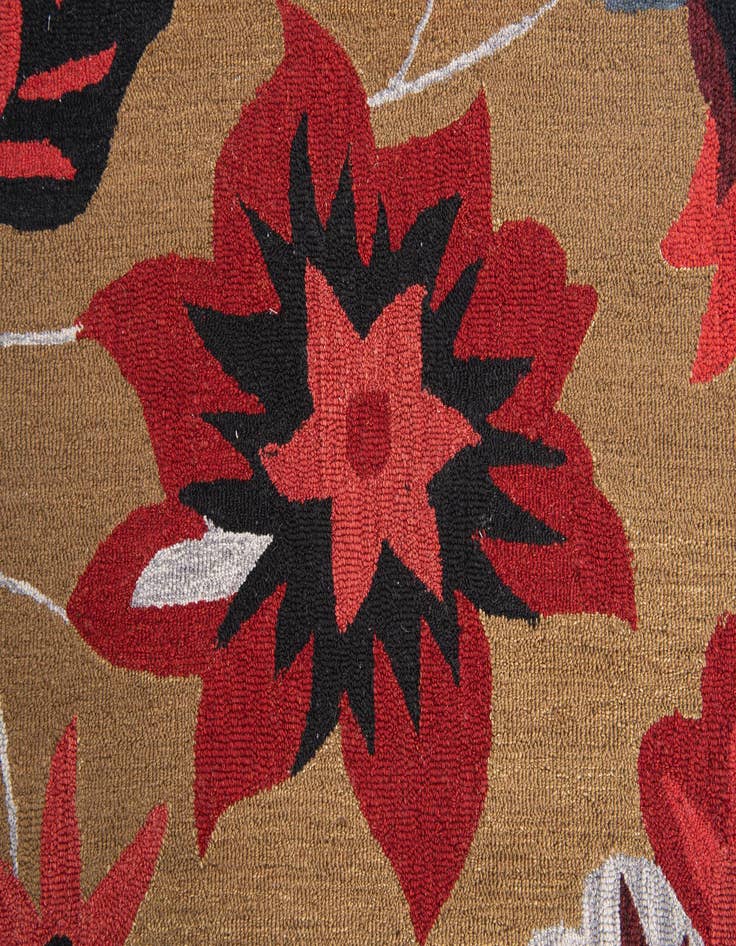 Detail image of  5' 1 x 8' 1 Agra Rug