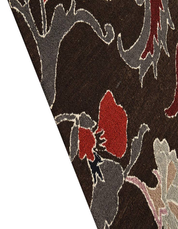 Detail image of  6' x 9' Agra Rug