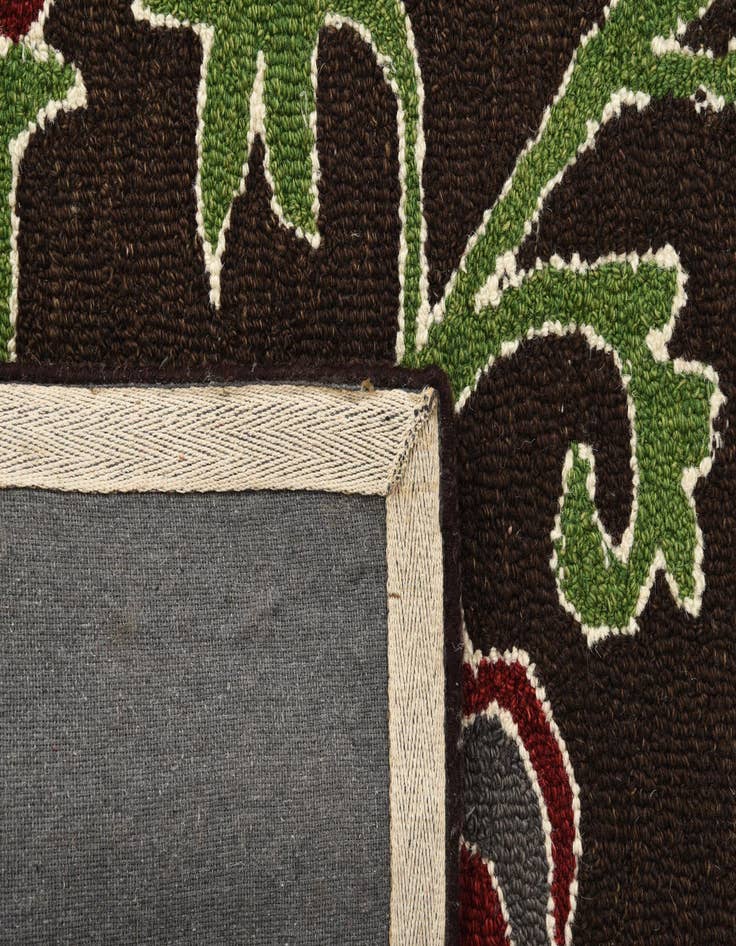 Detail image of  6' x 9' Agra Rug