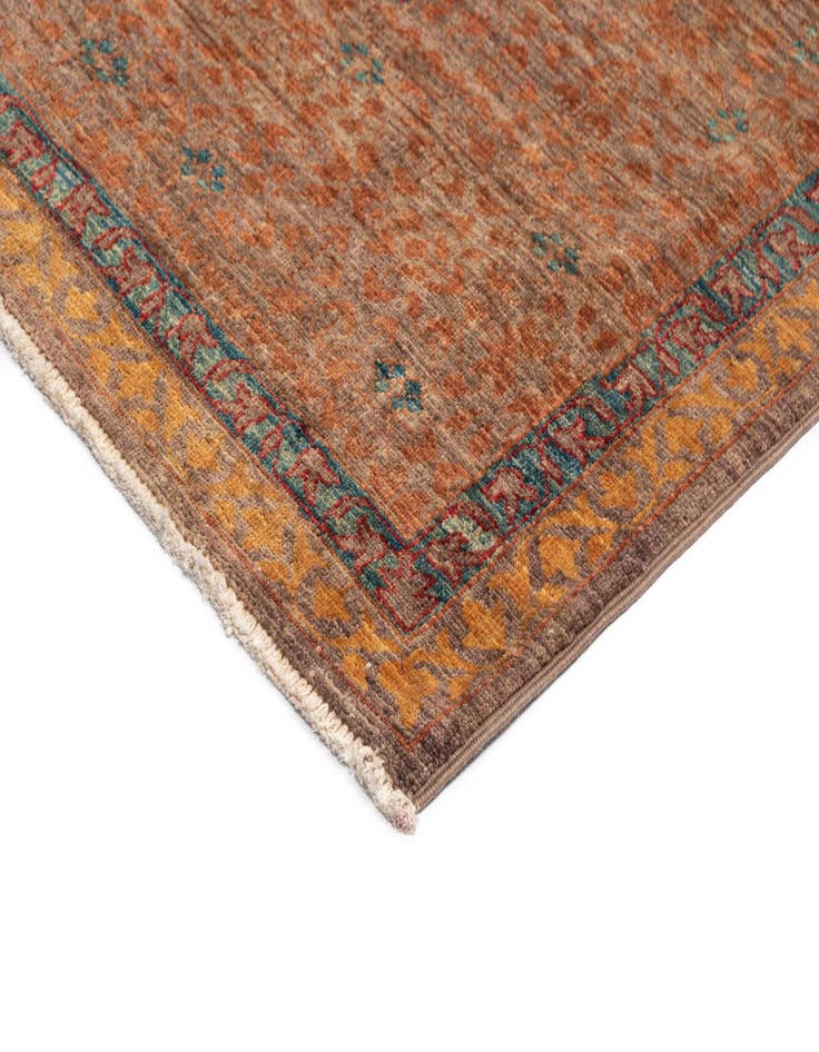 Detail image of  8' 2 x 10' 1 Amina Wool Rug