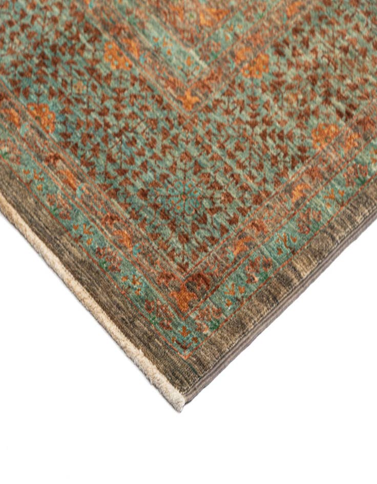 Detail image of  6' 9 x 9' 11 Amina Rug