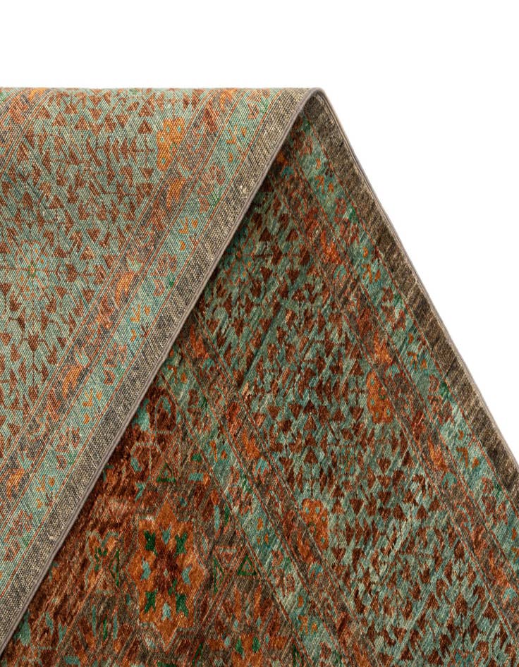 Detail image of  6' 9 x 9' 11 Amina Rug