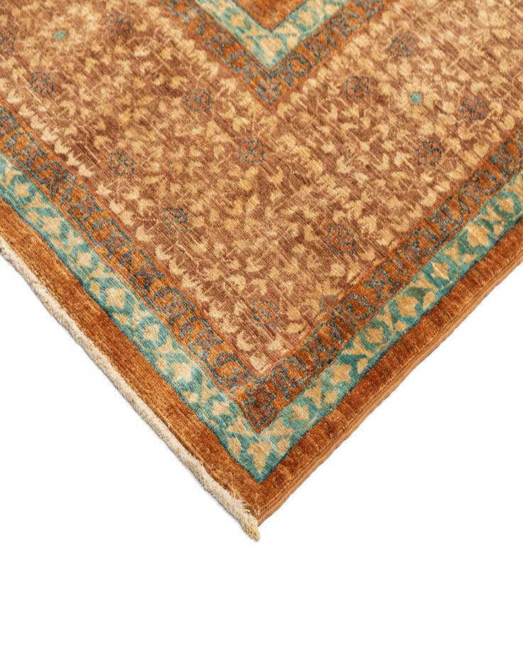 Detail image of  7' x 10' Amina Wool Rug