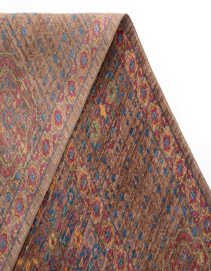 Detail image of  8' x 10' 10 Amina Wool Rug