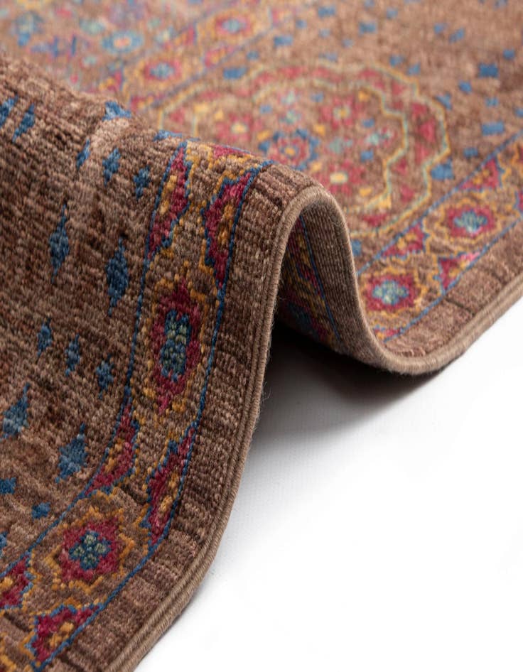 Detail image of  8' x 10' 10 Amina Wool Rug