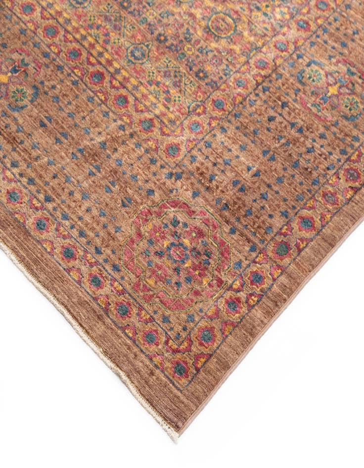 Detail image of  9' 1 x 12' 4 Amina Wool Rug