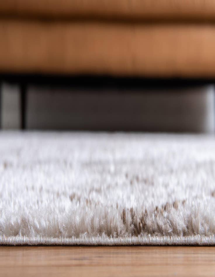 Detail image of 8' 2 x 10' 2 Artemis Rug