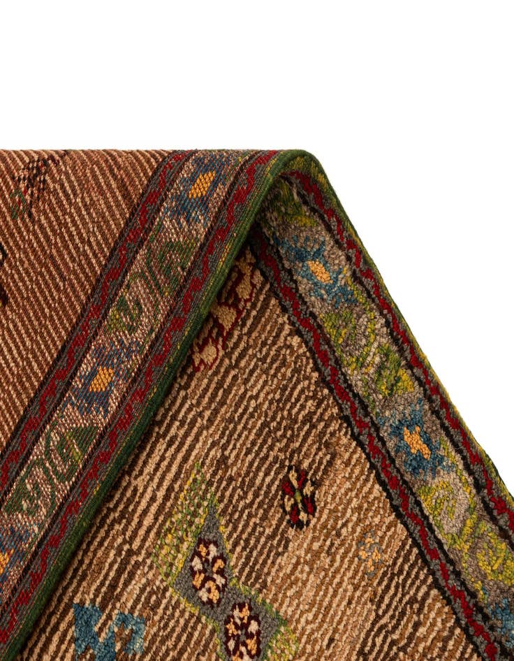 Detail image of  4' 11 x 6' 6 Avanos Rug