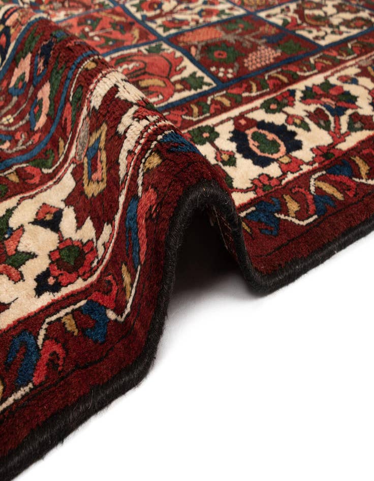 Detail image of  6' 10 x 9' 9 Bachtiar Wool Rug