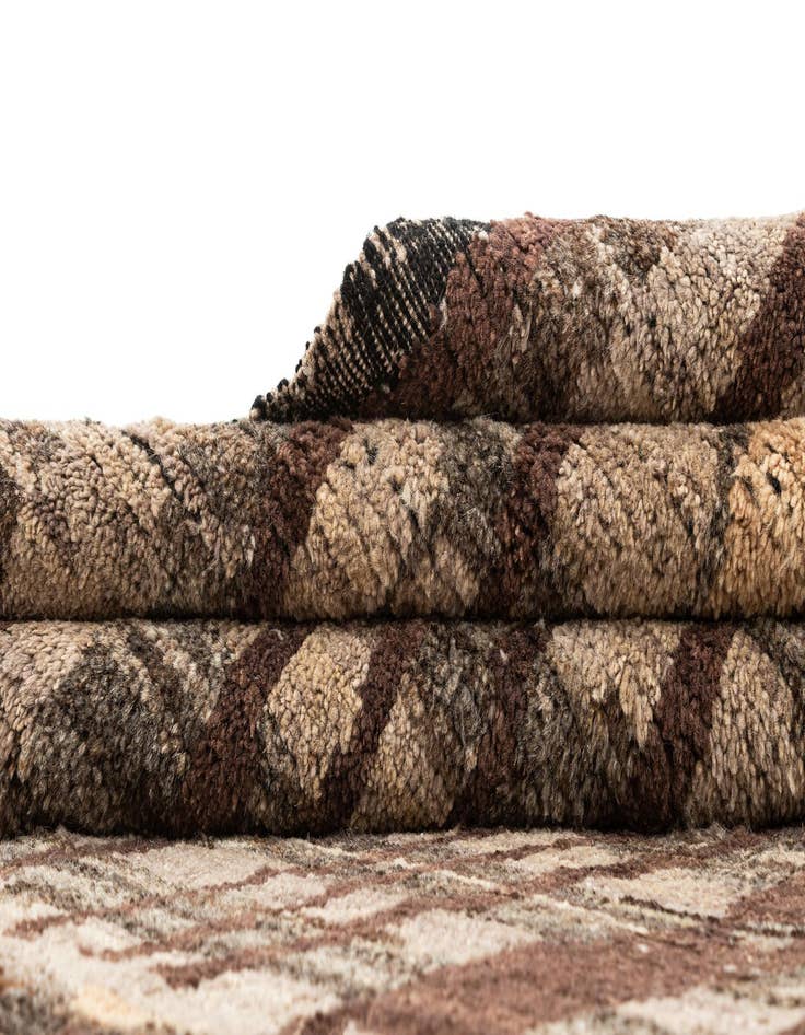 Detail image of  8' 4 x 10' 2  Hand Knotted Beni Marok Rug