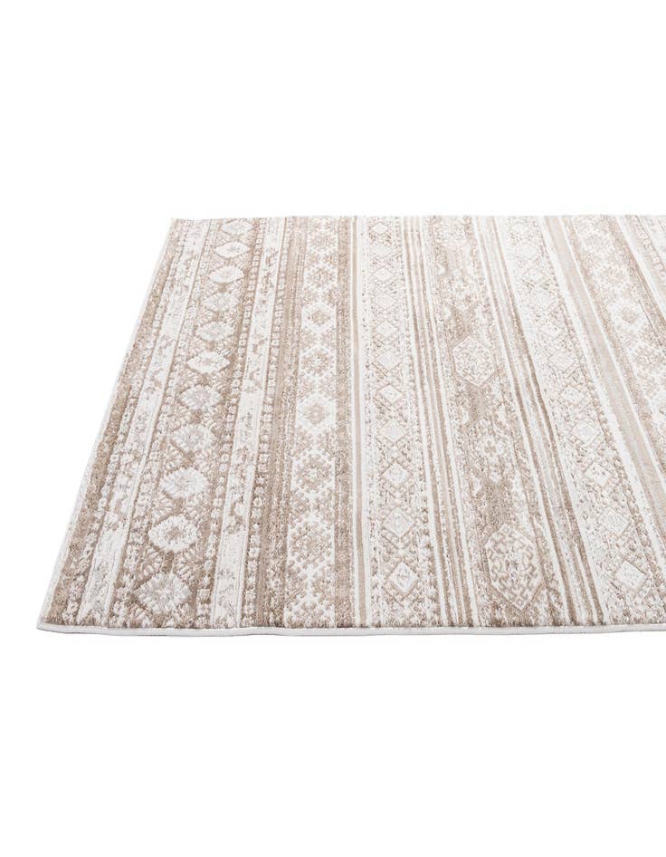 Detail image of  5' x 7' 7 Caspian Rug