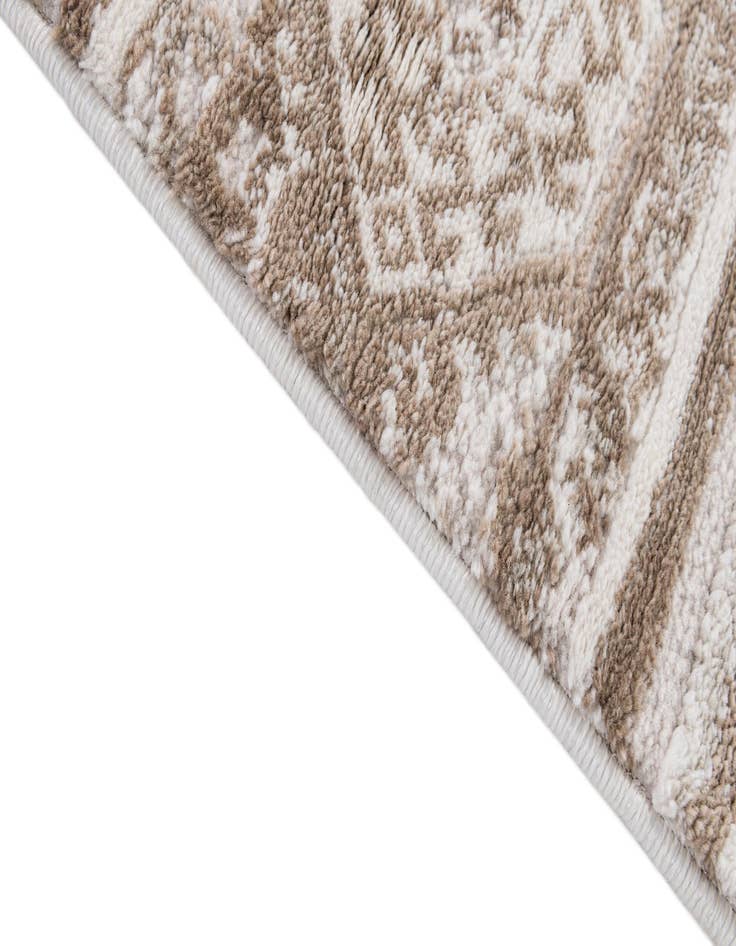 Detail image of  5' x 7' 7 Caspian Rug