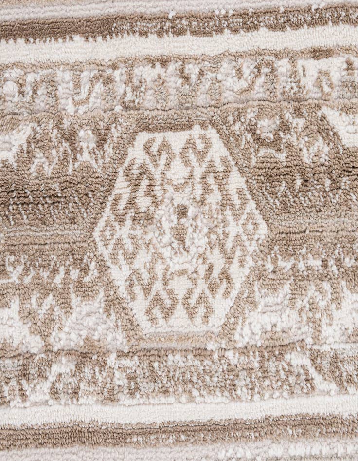 Detail image of  5' x 7' 7 Caspian Rug