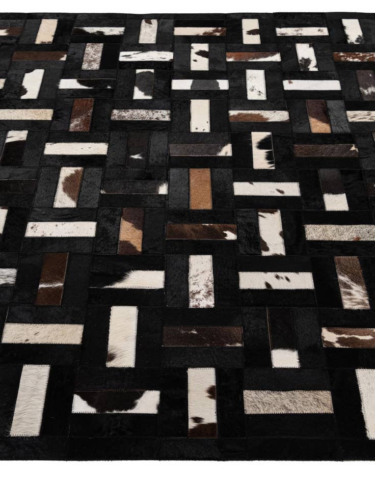 Detail image of  5' 2 x 8' Cowhide - Patchwork Rug