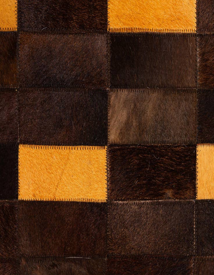 Detail image of  5' 1 x 8' Cowhide - Patchwork Rug