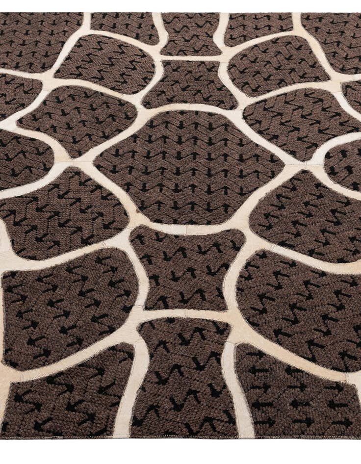 Detail image of  5' 2 x 8' Cowhide - Patchwork Rug