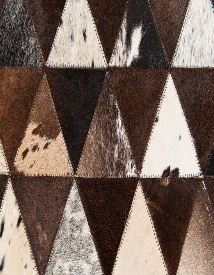 Detail image of  4' 11 x 8' Cowhide Stocks Rug
