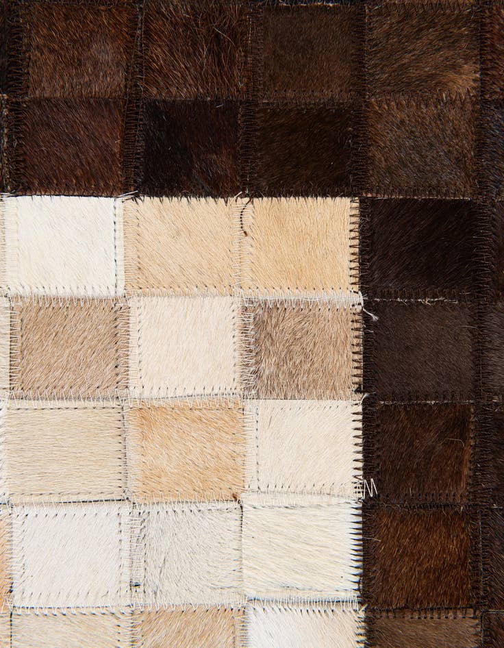 Detail image of  5' x 7' 10 Cowhide Stocks Rug