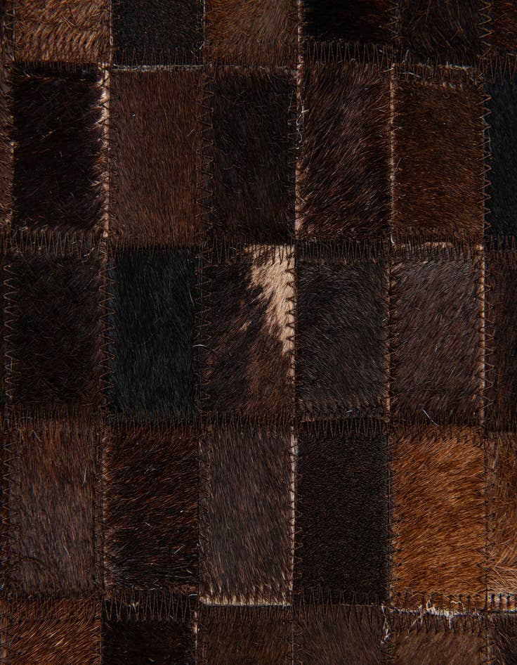 Detail image of  5' x 7' 10 Cowhide Stocks Rug