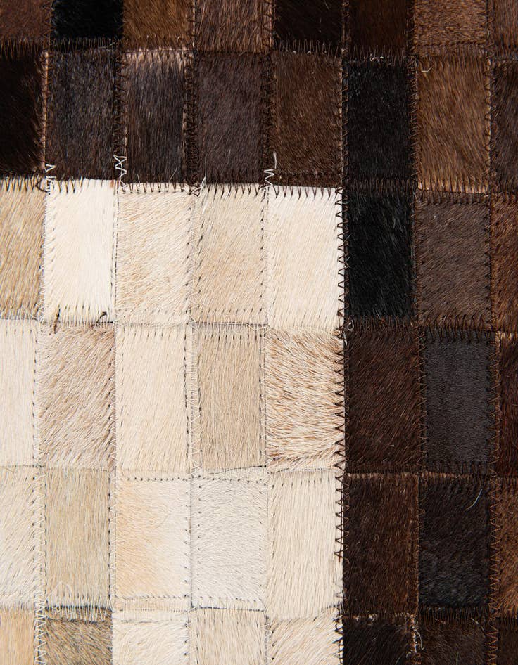 Detail image of  5' x 7' 10 Cowhide Stocks Rug