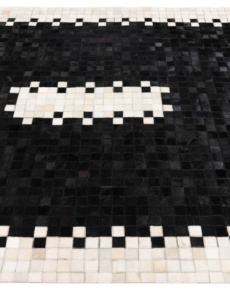 Detail image of  5' x 7' 10 Cowhide Stocks Rug