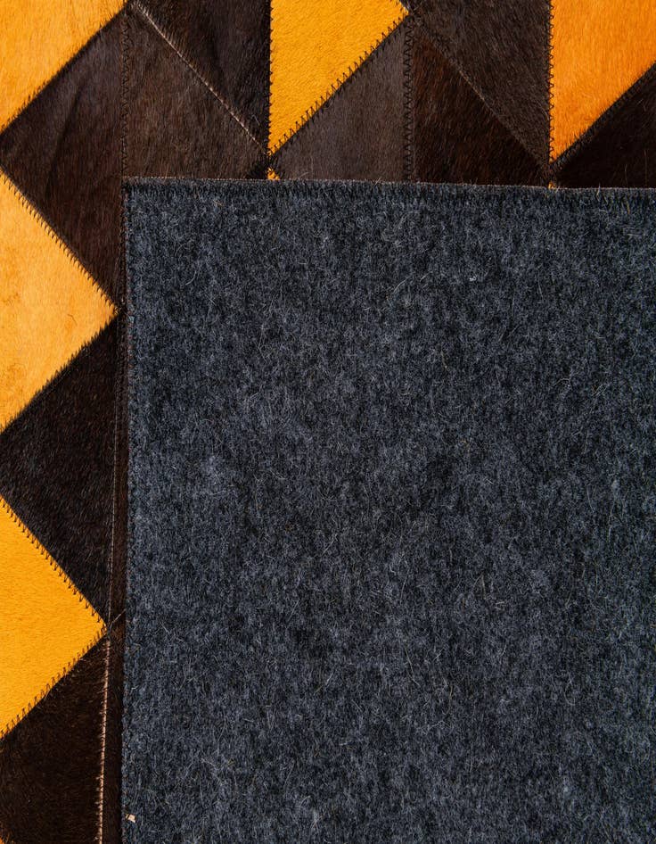 Detail image of  5' x 8' 1 Cowhide Stocks Rug