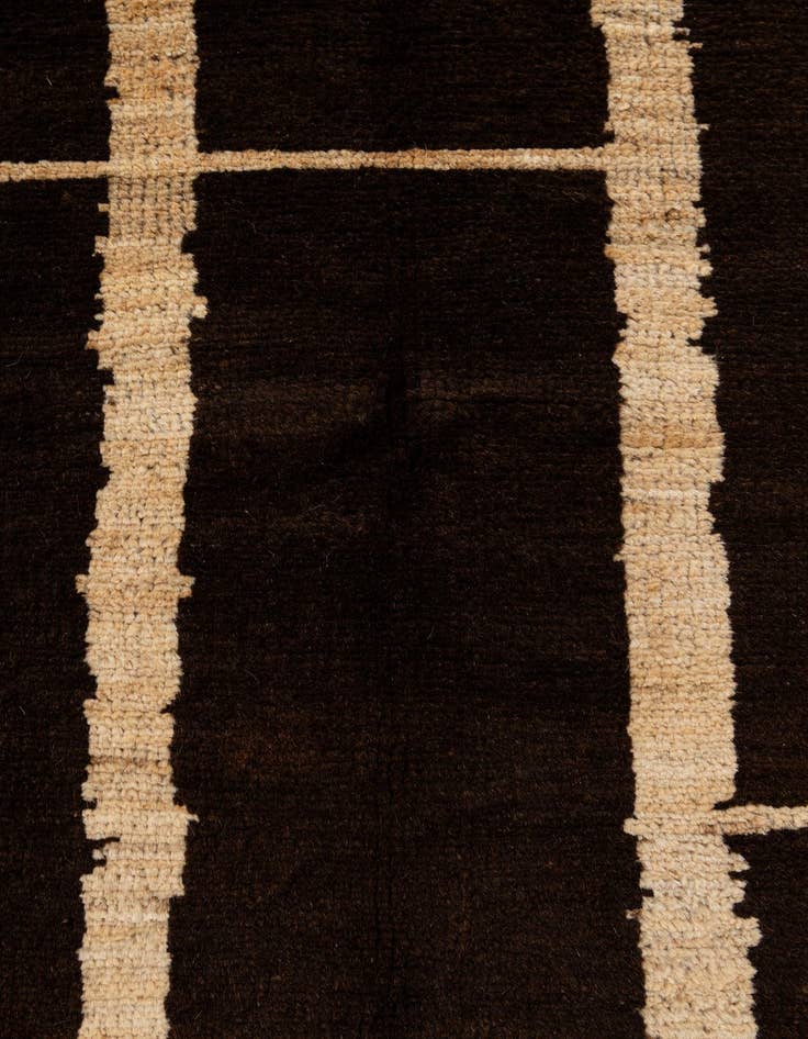 Detail image of  5' 3 x 7' 9  Hand Knotted Darya Wool Rug