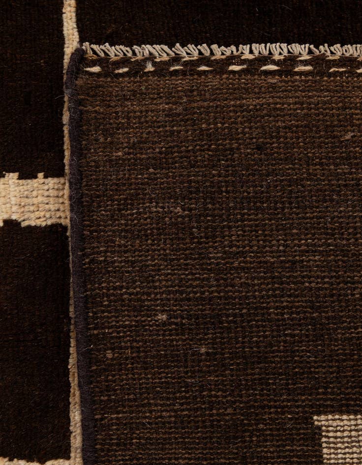 Detail image of  5' 3 x 7' 9  Hand Knotted Darya Wool Rug