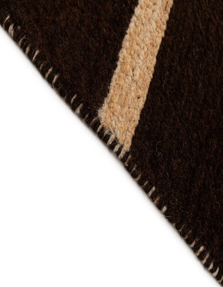 Detail image of  5' 9 x 7' 11  Hand Knotted Darya Wool Rug