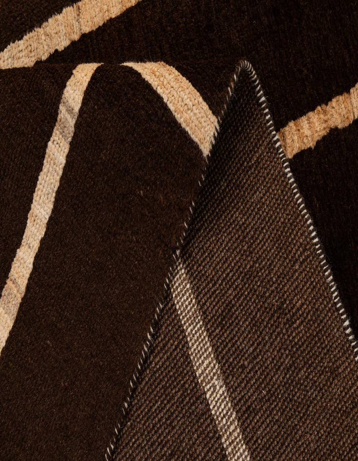 Detail image of  5' 9 x 7' 11  Hand Knotted Darya Wool Rug