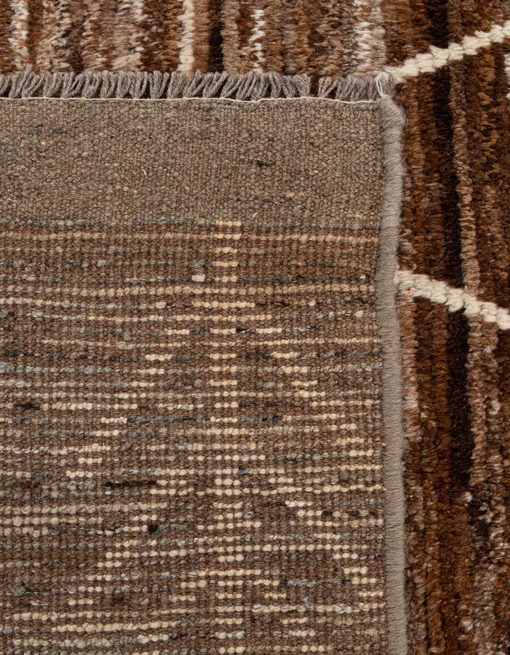 Detail image of  6' 8 x 9' 7  Hand Knotted Darya Wool Rug