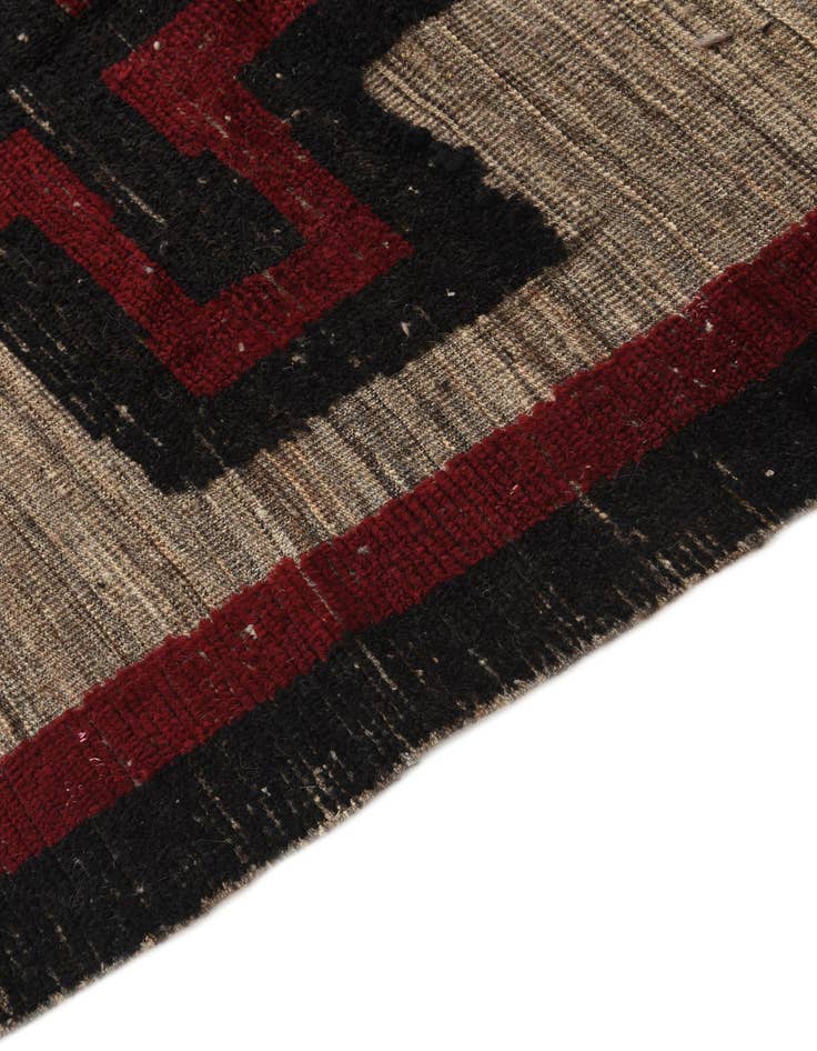 Detail image of  8' 9 x 13'  Hand Knotted Darya Wool Rug