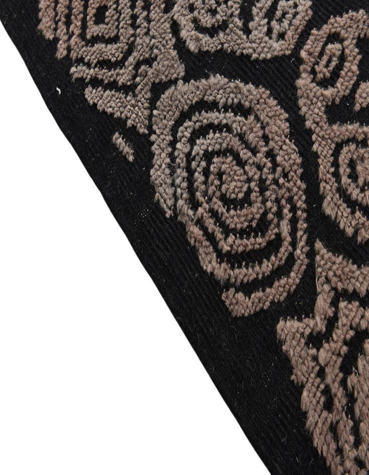 Detail image of  9' 2 x 13' 2  Hand Knotted Darya Wool Rug