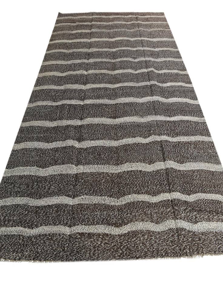 Detail image of  9' 4 x 11' 7  Hand Knotted Darya Wool Rug