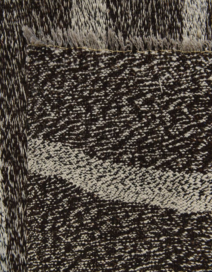 Detail image of  9' 4 x 11' 7  Hand Knotted Darya Wool Rug