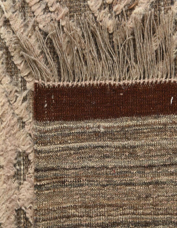 Detail image of  8' x 10' 7  Hand Knotted Darya Wool Rug