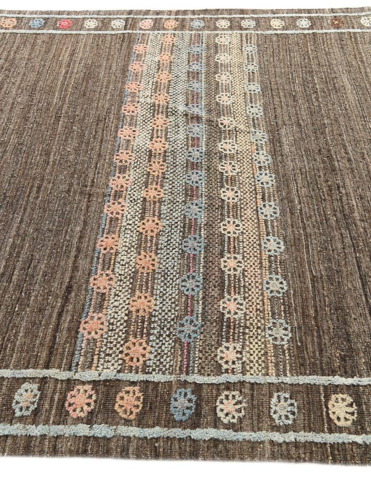 Detail image of  6' 6 x 9' 5  Hand Knotted Darya Wool Rug