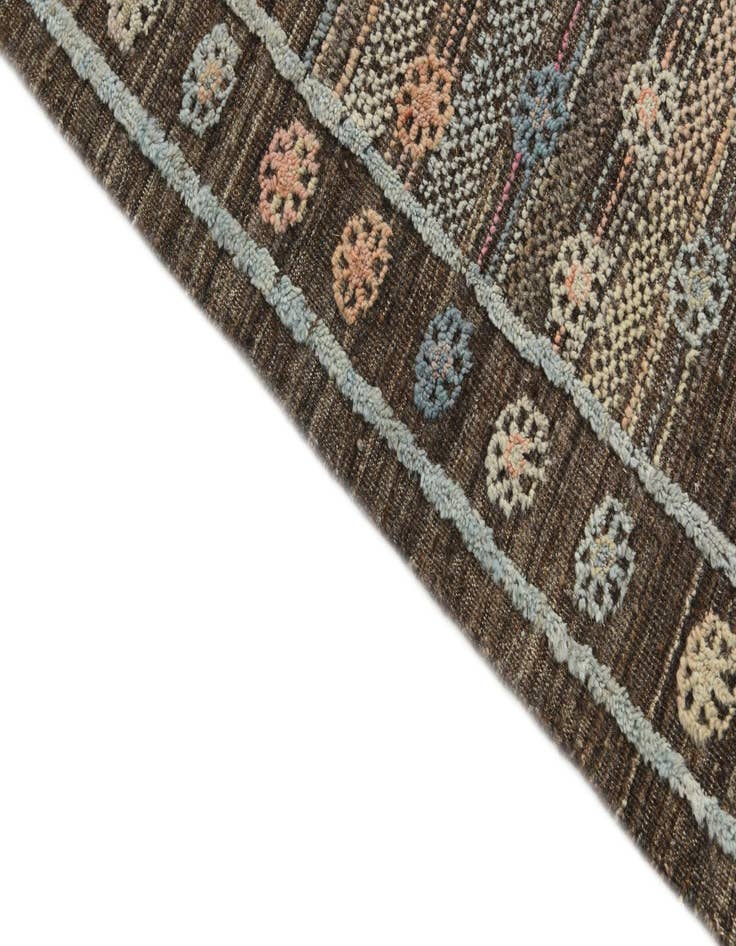 Detail image of  6' 6 x 9' 5  Hand Knotted Darya Wool Rug