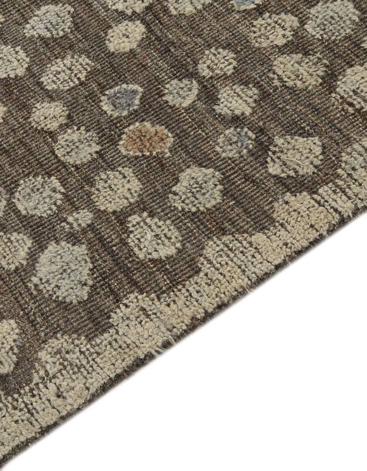 Detail image of  8' 3 x 10' 4  Hand Knotted Darya Wool Rug