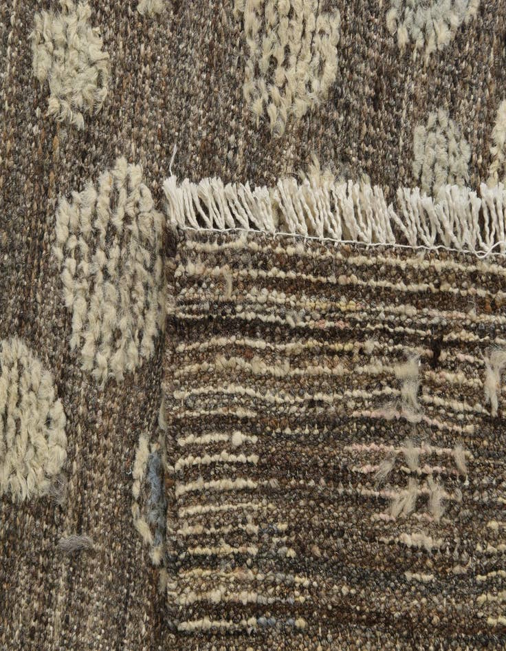 Detail image of  8' 3 x 10' 4  Hand Knotted Darya Wool Rug
