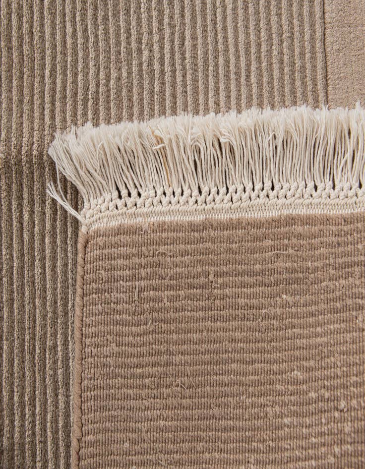 Detail image of  8' 1 x 11' 11  Hand Knotted Darya Wool Rug