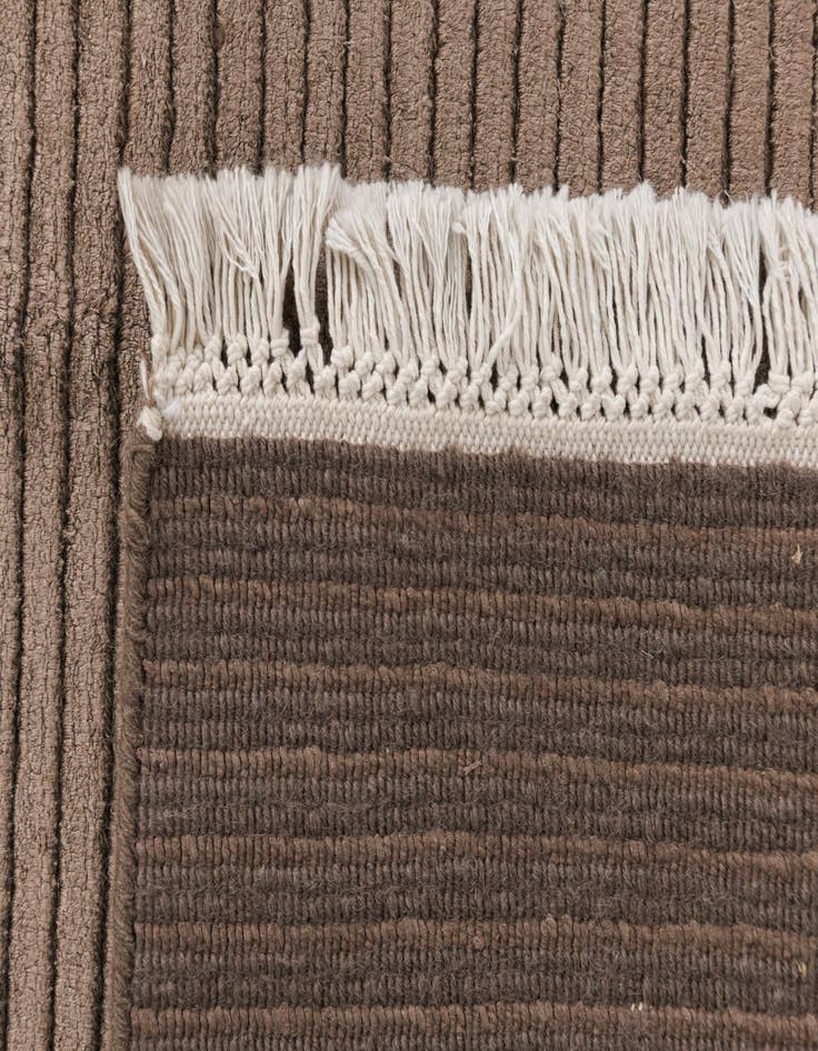 Detail image of  8' x 11' 8  Hand Knotted Darya Wool Rug