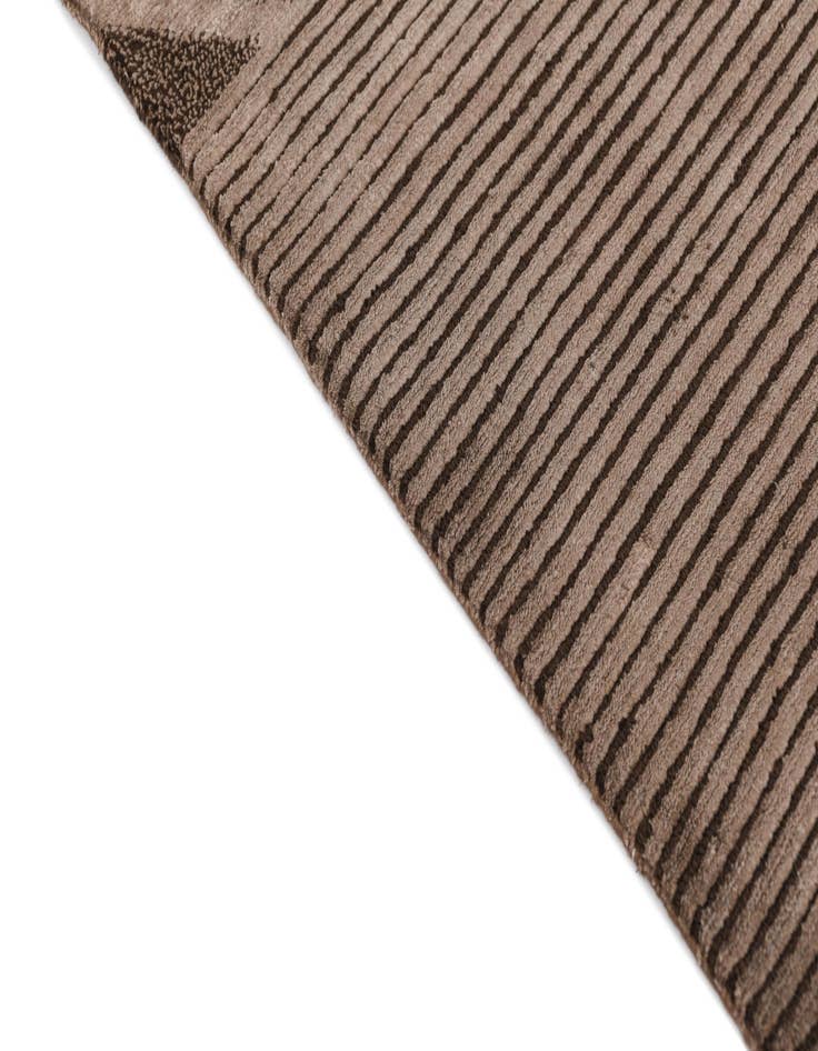 Detail image of  6' 8 x 9' 10  Hand Knotted Darya Wool Rug