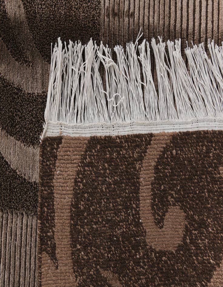 Detail image of  6' 8 x 10'  Hand Knotted Darya Wool Rug