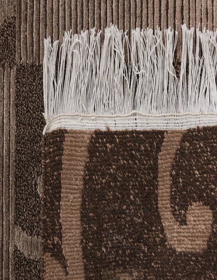 Detail image of  6' 8 x 9' 9  Hand Knotted Darya Wool Rug