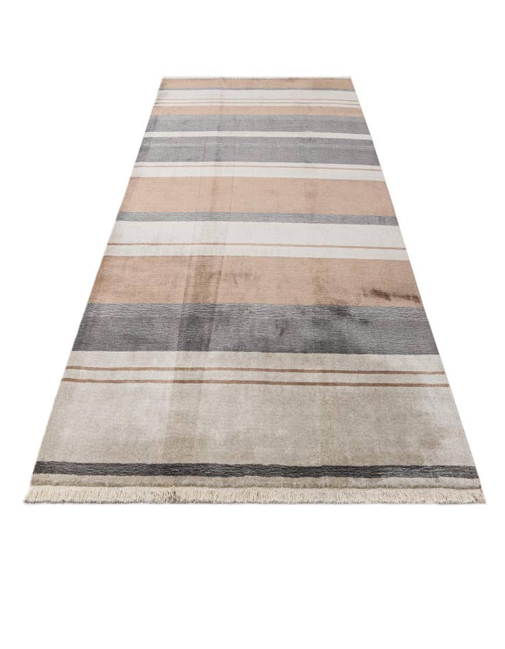 Detail image of  6' 7 x 9' 9  Hand Knotted Darya Wool Rug