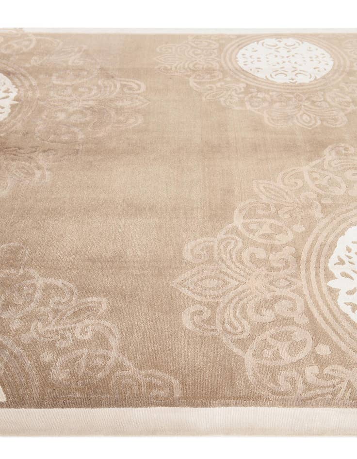 Detail image of  6' 11 x 10' 2  Hand Knotted Darya Wool Rug